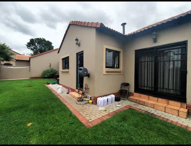 3 BEDROOM HOUSE FOR SALE IN ECO PARK ESTATE